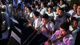 Trombones playing Bom Natal